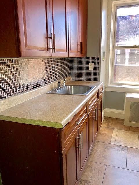 1st image of 492 Park Ave APT 15