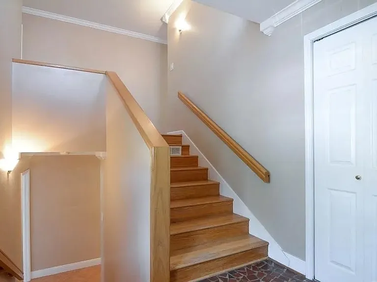 4823 Arlington Dr — Photo 3