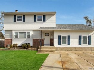 430 Commack Rd, Commack, NY 11725