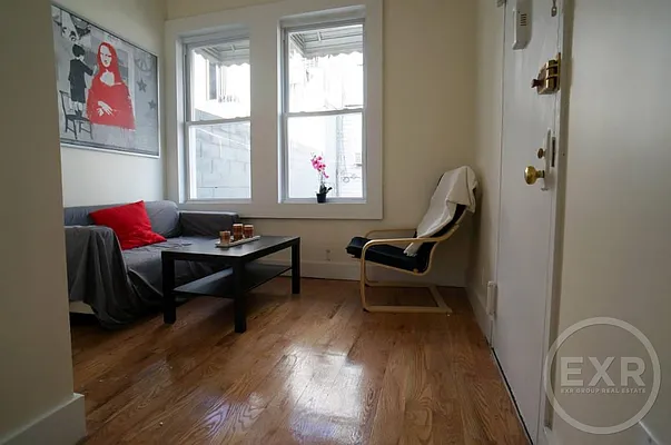 Rented by EXR | media 5