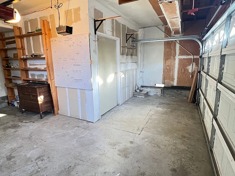 233 Calvin Pl — Photo 36
