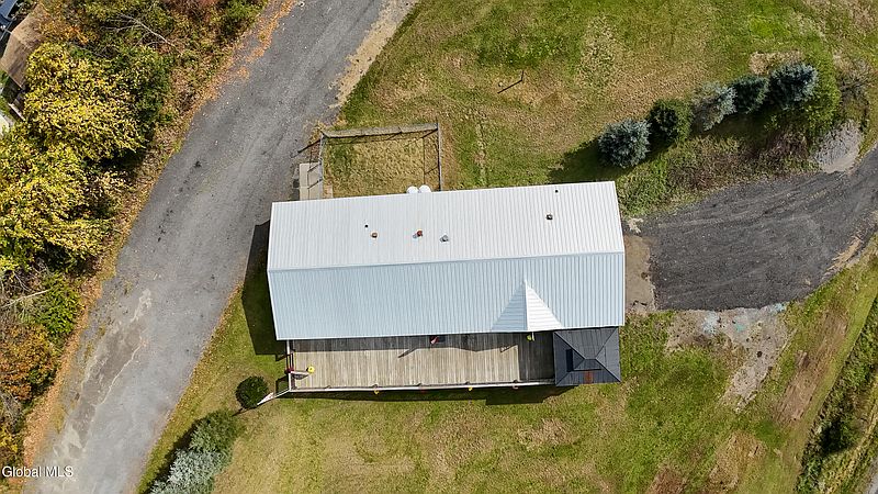 4th image of 200 Meade Road