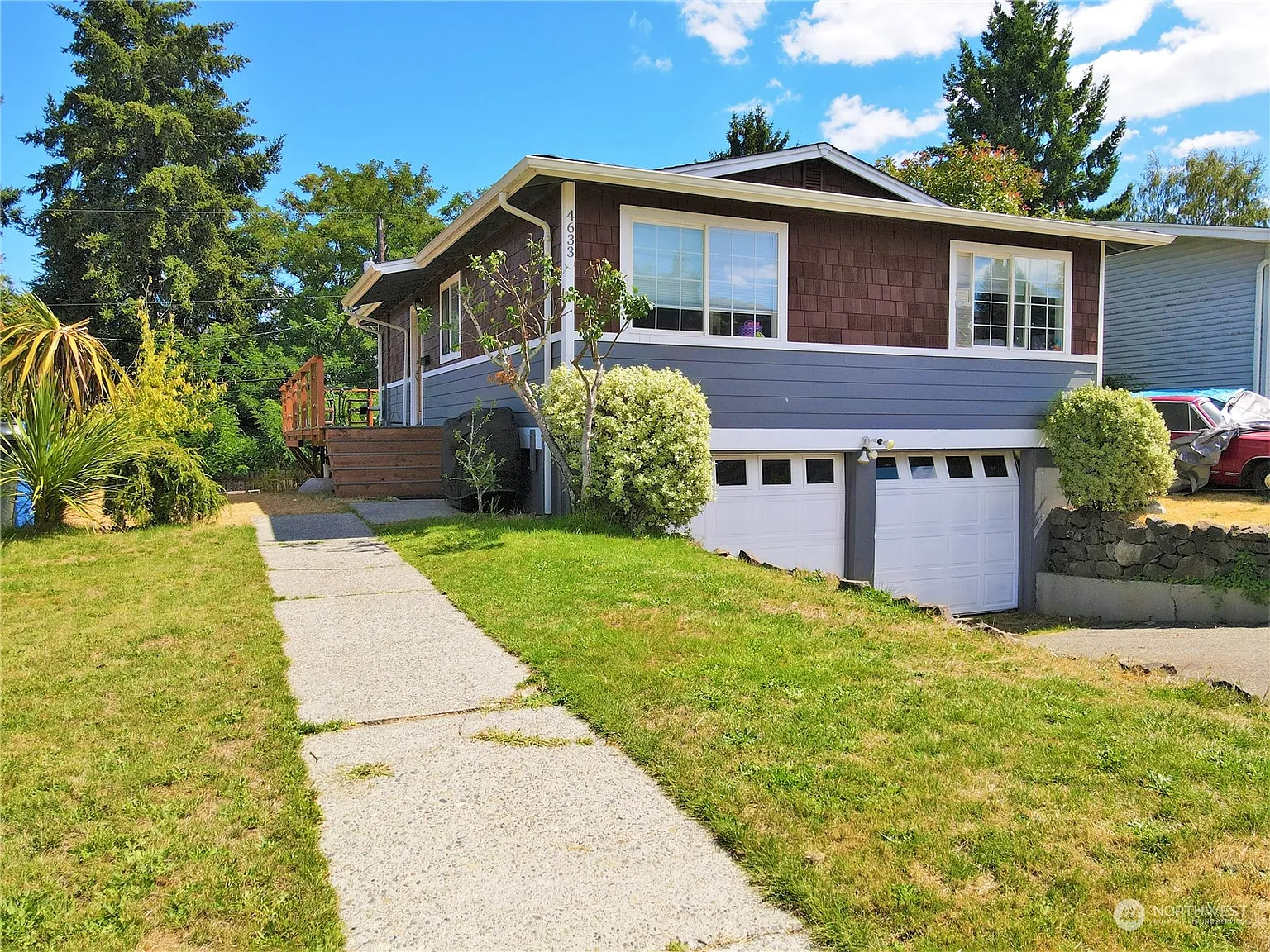 4633 N Bristol Street photo 1