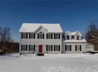 27 Pheasant Ridge Dr, Watertown, CT 06795