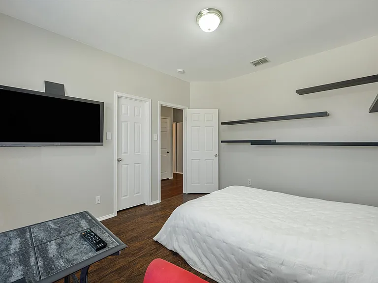 200 Shadybrook Dr — Photo 35