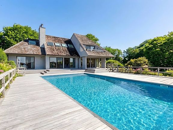 2nd image of 6 Lakeside Ct