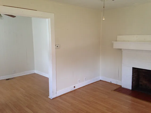 2 bed, 804 sqft, $1,400 — Photo 2