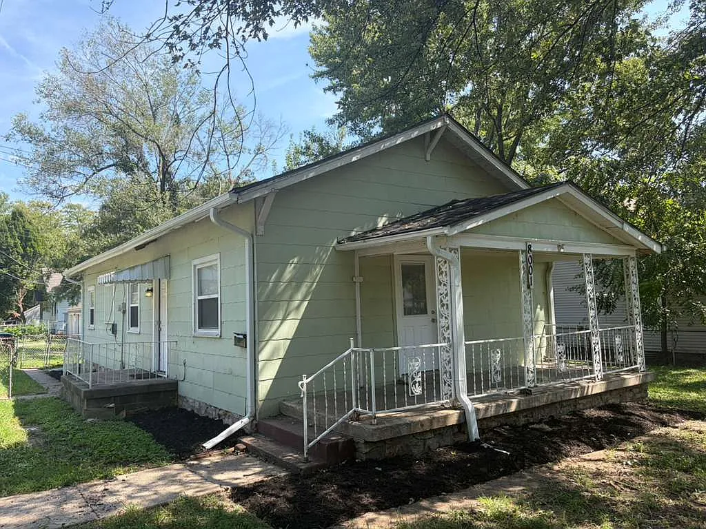 3 bed, 1198 sqft, $1,450 — Photo 2