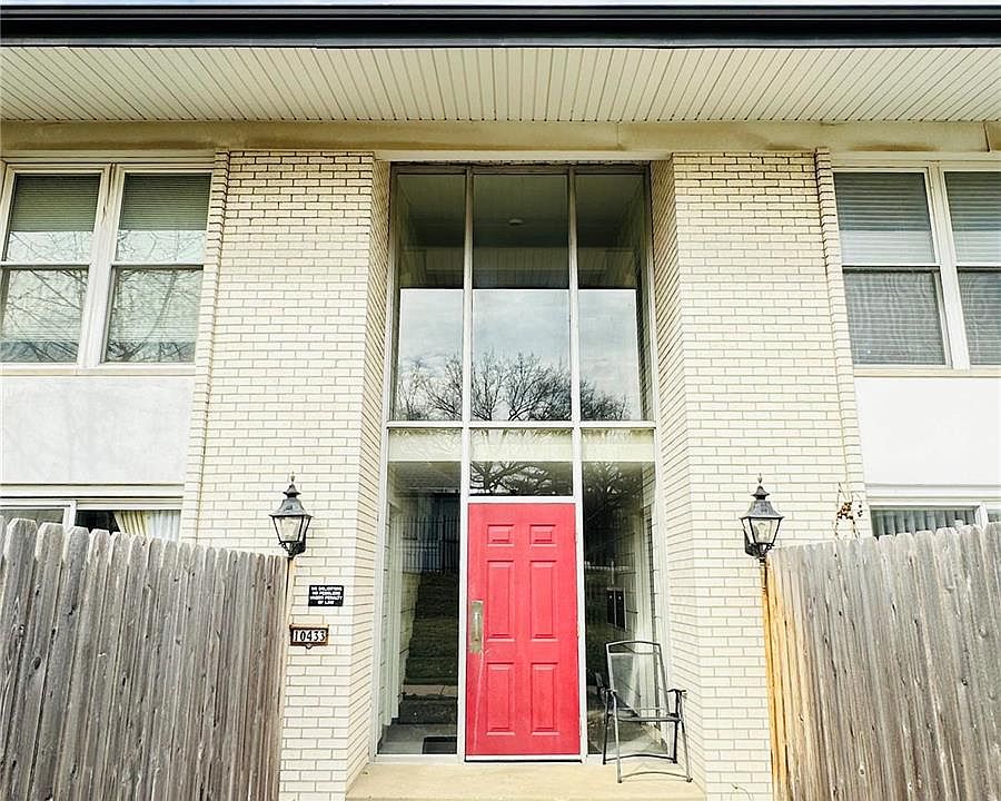 1st image of 10433 Briarbend Dr APT 9