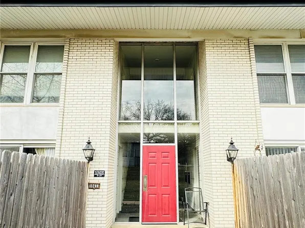 10433 Briarbend Dr APT 9, Saint Louis, MO 63146