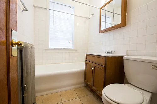 7800-06 S Essex 2451-55 E 78th Chicago, IL 60649 Photo 1