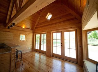 9035 Brazos River Rd, Damon, TX 77430