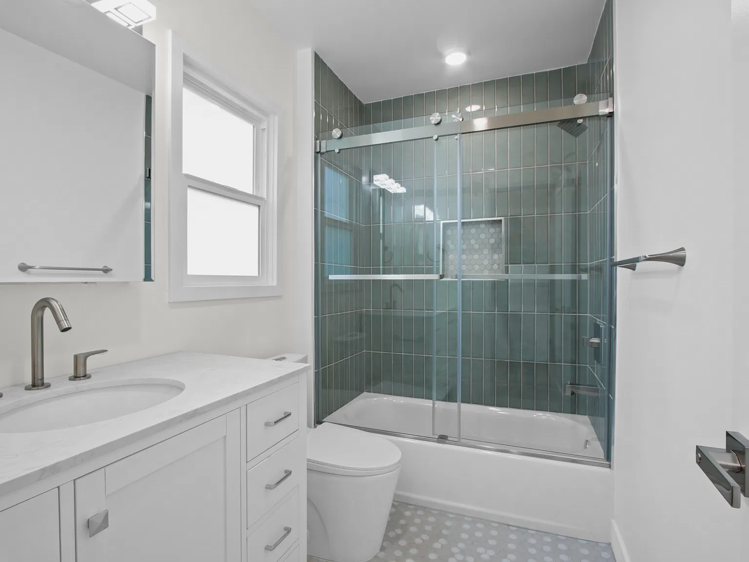 1 bed, 750 sqft, $2,800 — Photo 3