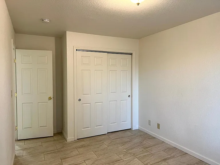 657 Chestnut St #657 — Photo 15