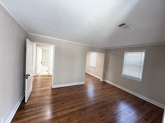 2nd image of 3475 Vernon Ave