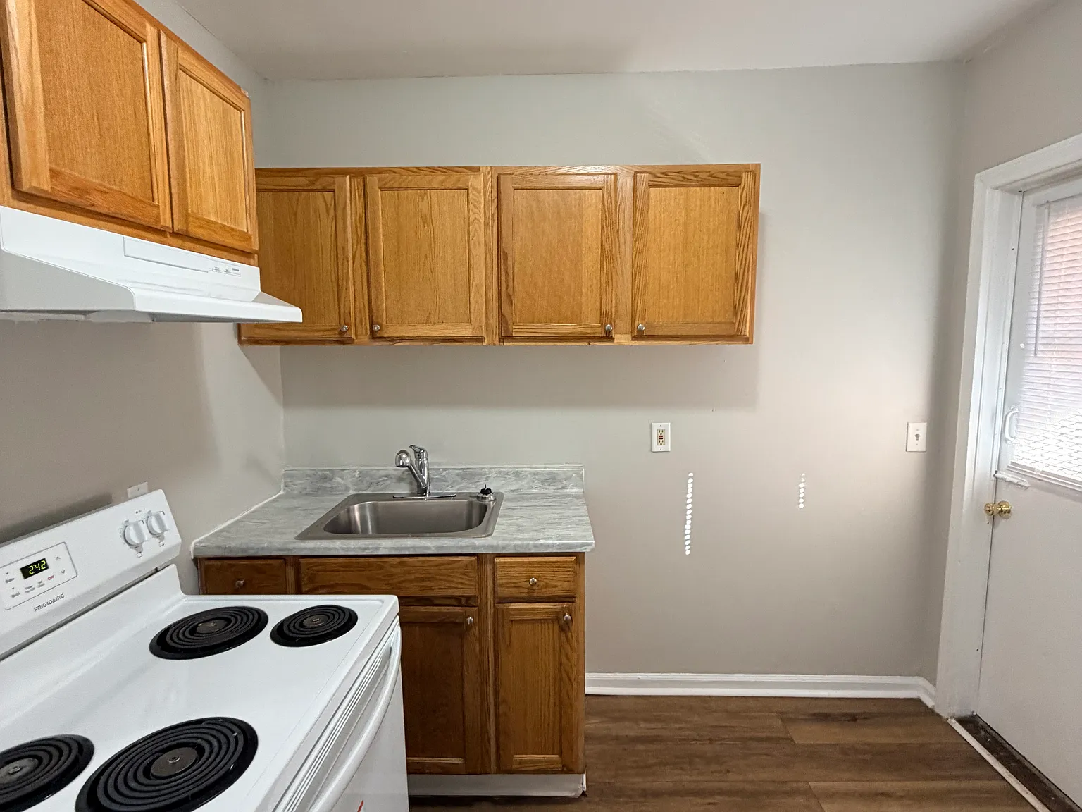 1 bed, $1,200 — Photo 2