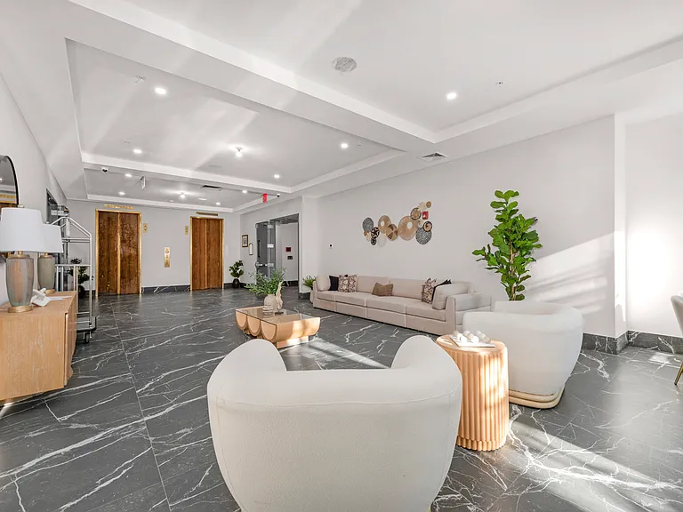 Lakewood Lofts — Photo 18