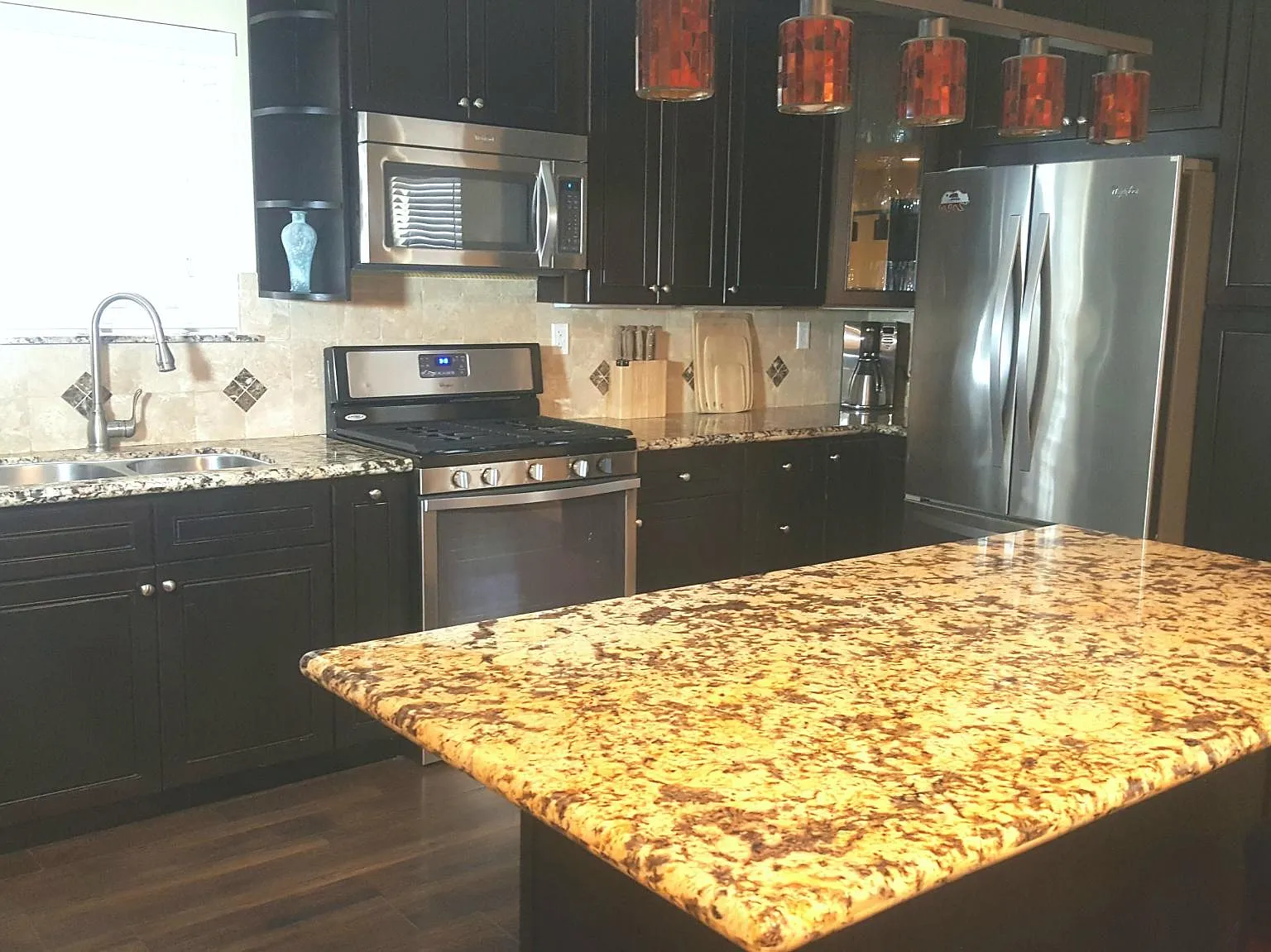 4 bed, 2292 sqft, $4,900 — Photo 3