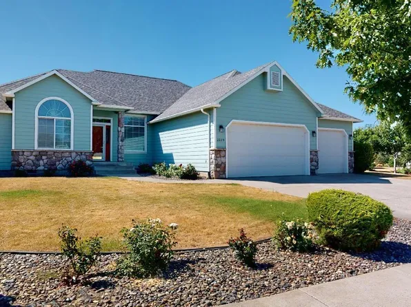 2225 NW Robert St, Pullman, WA 99163