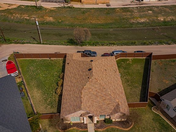 3rd image of 3016 Cagle Ln