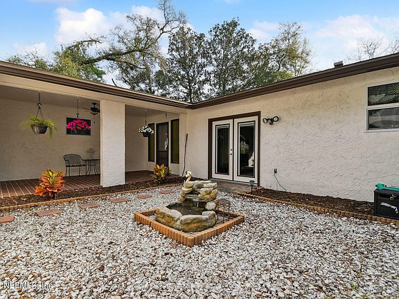 3rd image of 420 HENRY Court