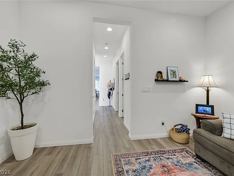 111 Ibiza Lake Dr — Photo 21