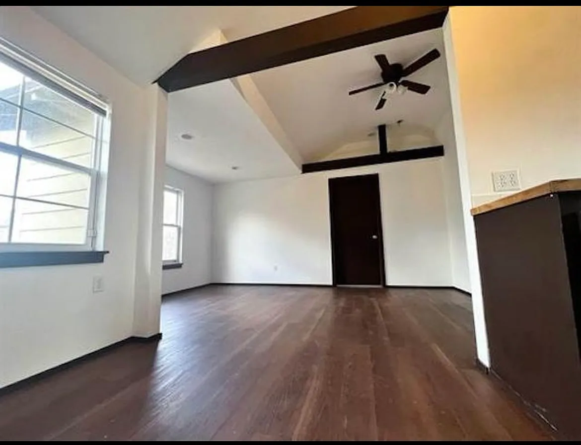 1 bed, 480 sqft, $1,350 — Photo 2