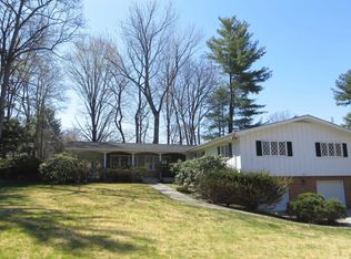 26 Seaman Rd, Poughkeepsie, NY 12601