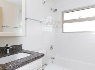 1517 6th Ave W APT 306, Seattle, WA 98119