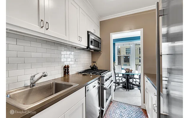 Sold by Douglas Elliman | media 4