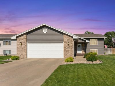 6104 S Cain Ave, Sioux Falls, SD, 57106