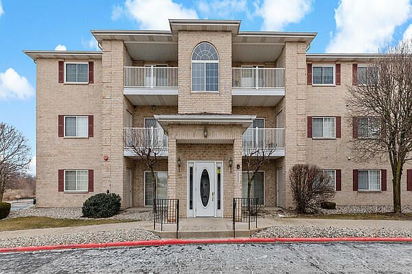 1st image of 2035 W 75th Pl Unit 11