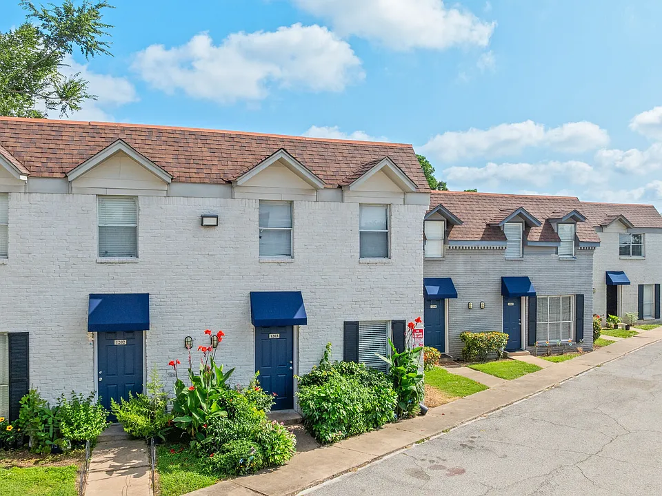 The Ellis Apartments