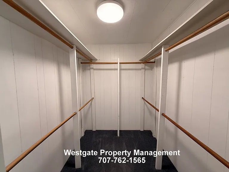 965 Eastman Ln — Photo 18