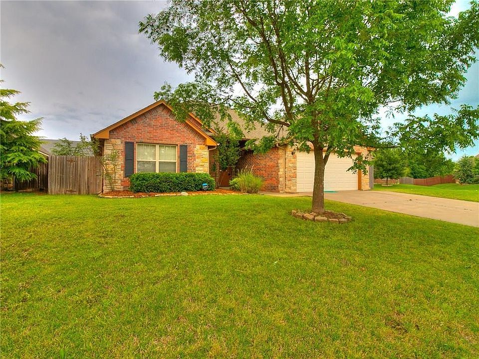 1st image of 12220 Heathfield Ln