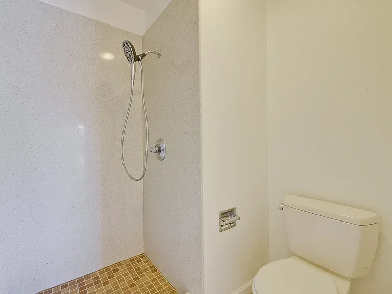 10995 Northseal Sq — Photo 40