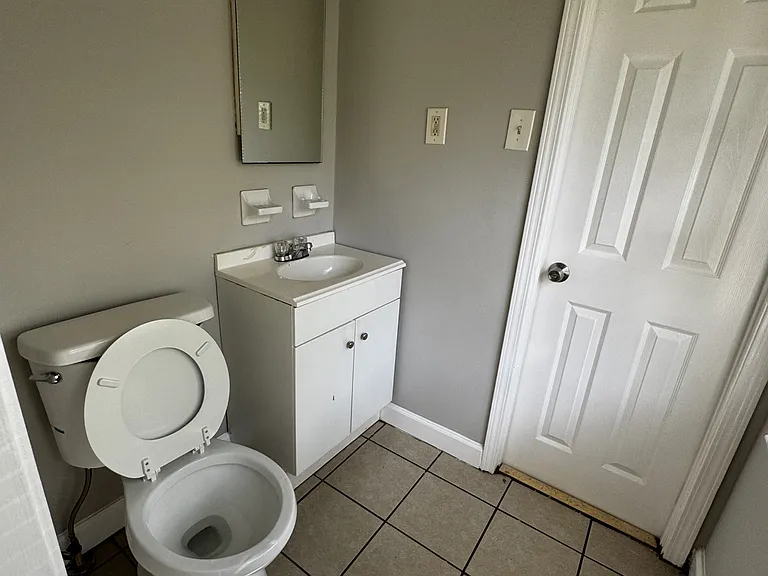 2128 Baden Ct #1 — Photo 6