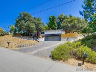 12817 Castle Court Dr, Lakeside, CA, 92040