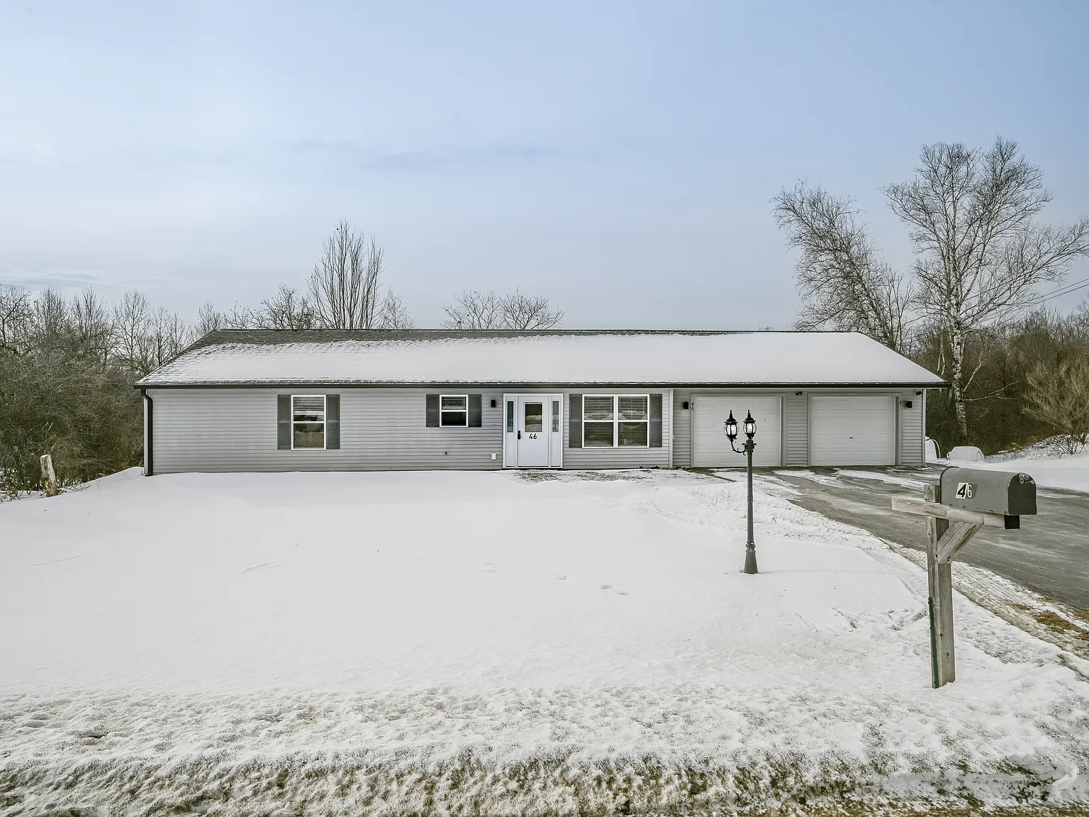 3 bed, 1344 sqft, $2,950 — Photo 1