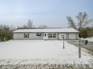 46 Pleasant Hill Dr, Waterville, ME 04901