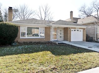 5225 W Devon Ave, Chicago, IL 60646