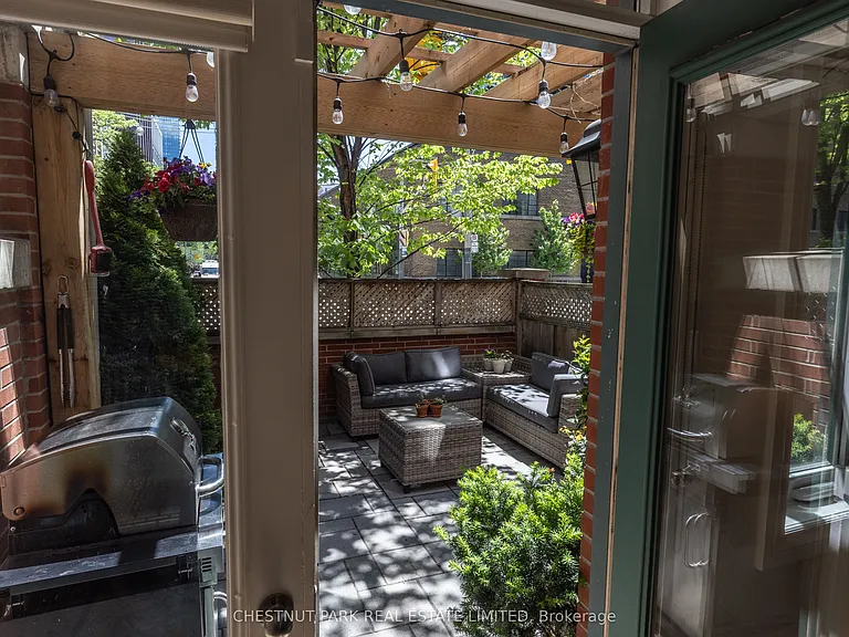 500 Richmond St W #101 — Photo 7
