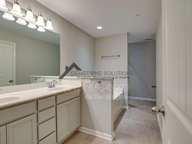 4018 Commons Dr — Photo 23