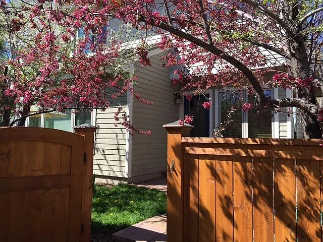763 Cottage Ln — Photo 2