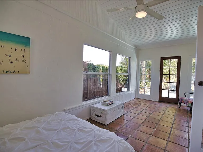 650 Edwards St — Photo 27