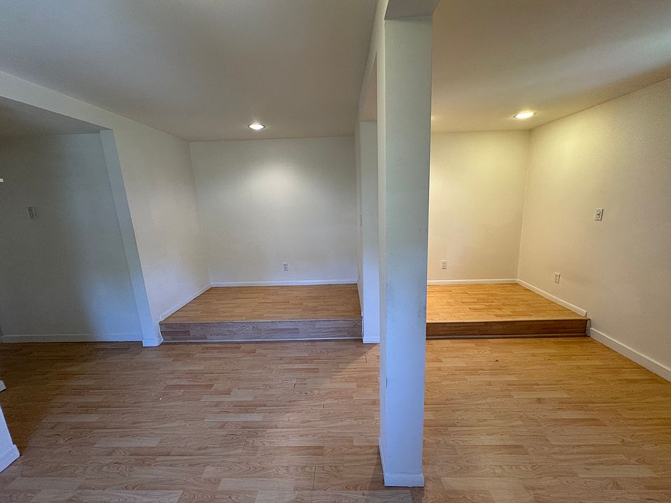 Bedroom to West wall