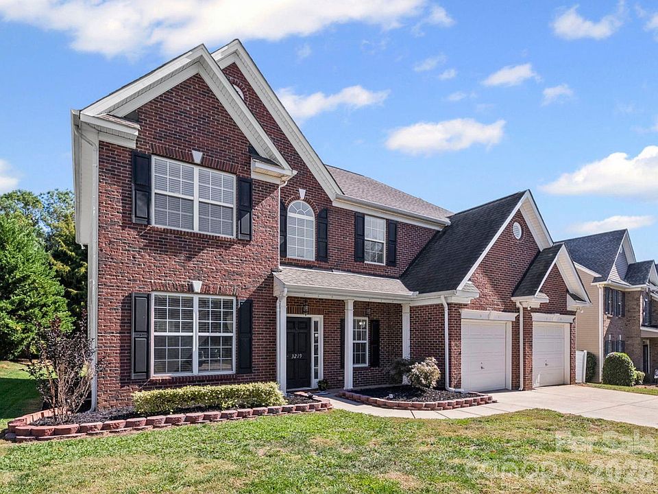 1st image of 3219 Queensland Ct