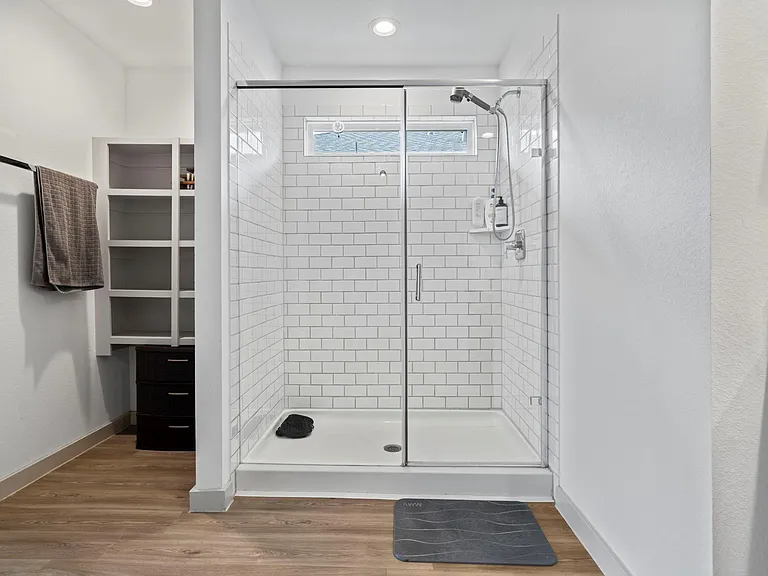 302 Dusty Bridle Ln — Photo 11