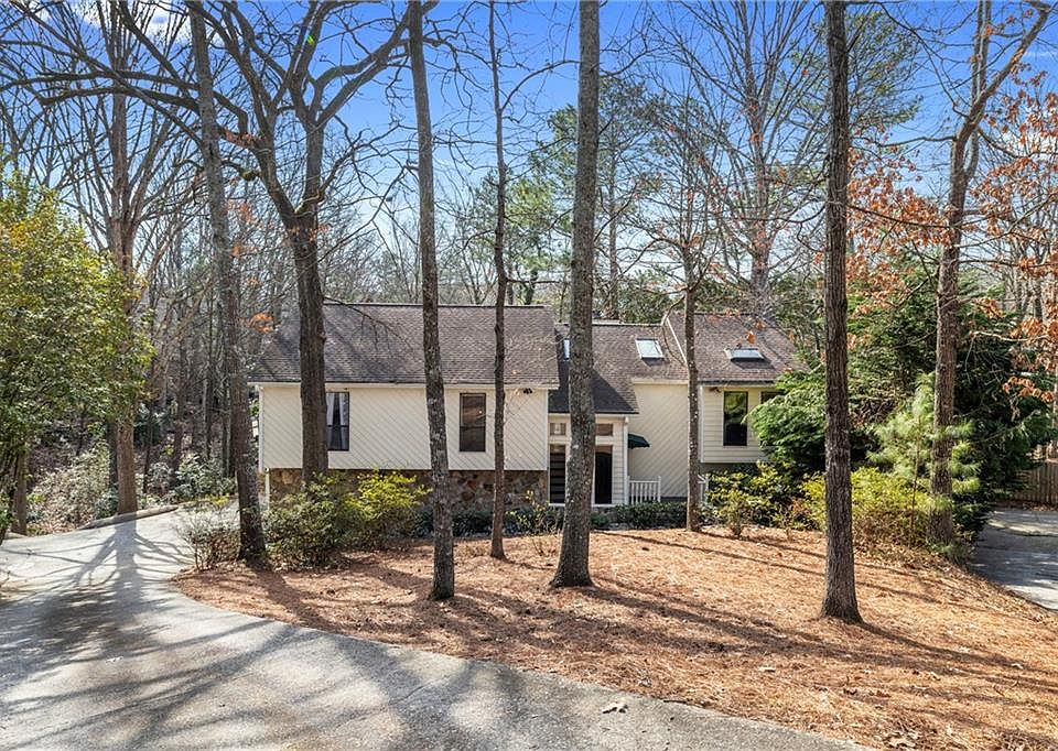 1st image of 8498 Colony Club Dr