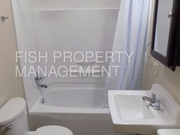 5th image of 322 Broad St APT 1